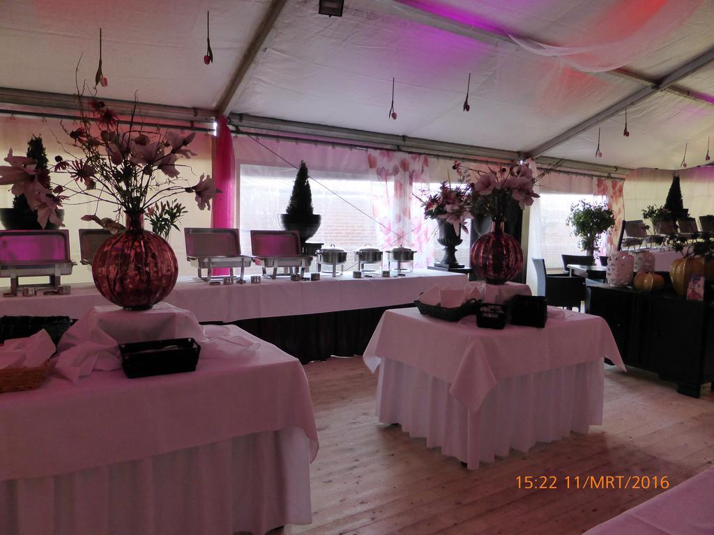 Hotel Restaurant Cafe Houben Nunhem Dış mekan fotoğraf